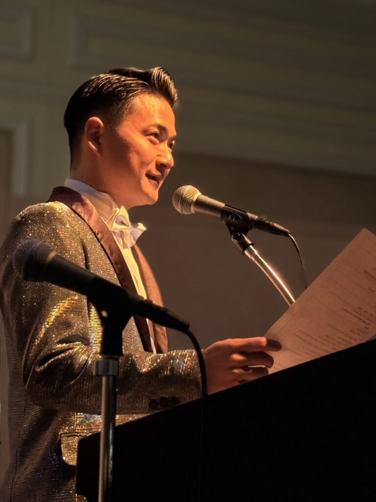 社交ダンスパーティーの司会を行いました