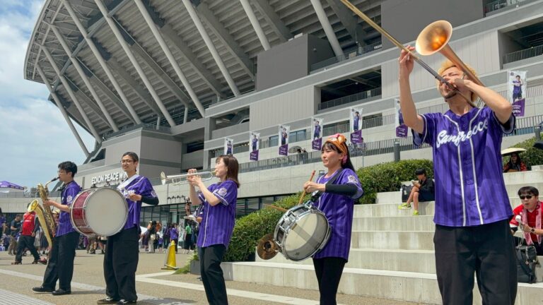 エディオンピースウイング広島にてブラスバンド演奏を行いました